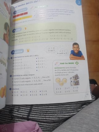 Libro de texto de matemáticas de 3 de p