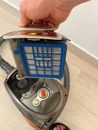 Aspiradora Ufesa Optima Gris y Naranja