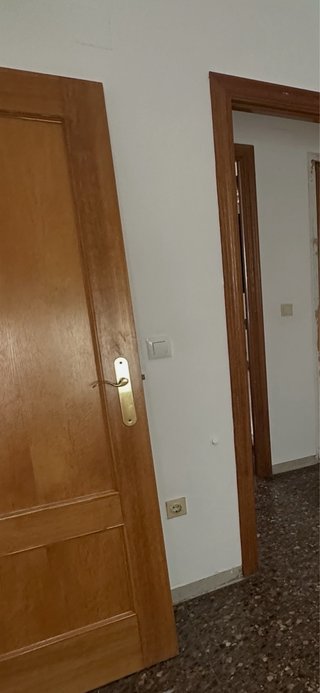 6 Puertas de madera maciza marrones