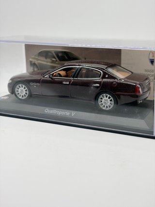 Maserati Quattroporte V 2003 1:43