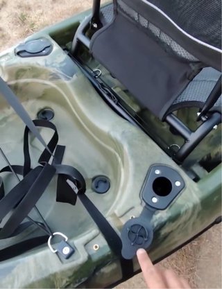 Kayak de pesca con accesorios