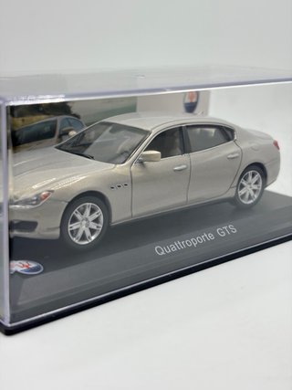 Maserati Quattroporte GTS 1:43