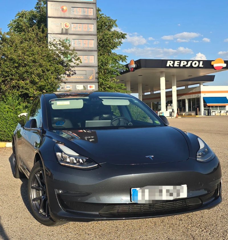 Tesla Model 3 2019 - foto 1
