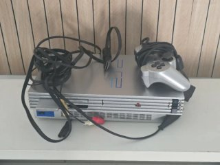 Sony PlayStation 2 PS2 FAT SCPH-50004 PAL + controller