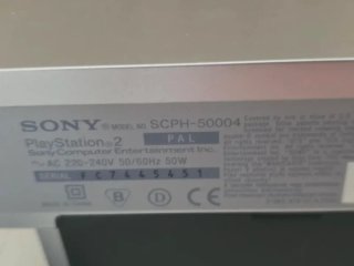 Sony PlayStation 2 PS2 FAT SCPH-50004 PAL + controller