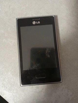 Teléfono Móvil LG Negro/Plateado