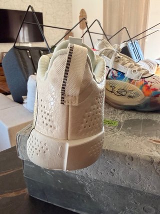 Zapatillas Baloncesto Multicolor y Blancas