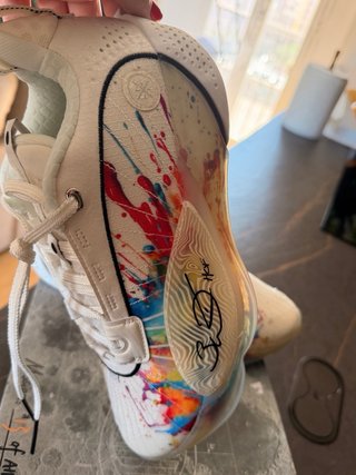 Zapatillas Baloncesto Multicolor y Blancas