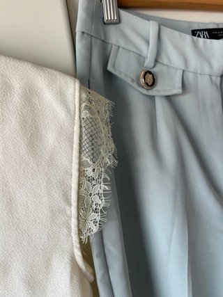 Set Zara: top bianco e pantaloni blu