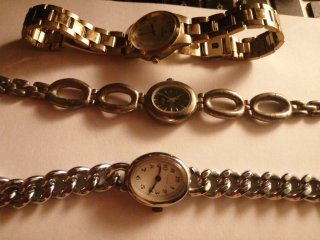 Lotto 3 orologi donna bracciale da riparare