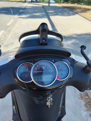 Piaggio Beverly 125 Scooter Blanca