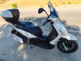 Piaggio Beverly 125 Scooter Blanca