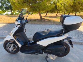 Piaggio Beverly 125 Scooter Blanca