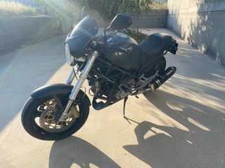 Ducati Monster 620i averiada