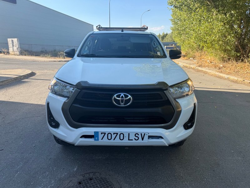 Toyota Hilux 2021 - foto 1
