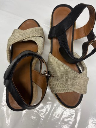 Sandalias Bimba y Lola piel y esparto Liquidación