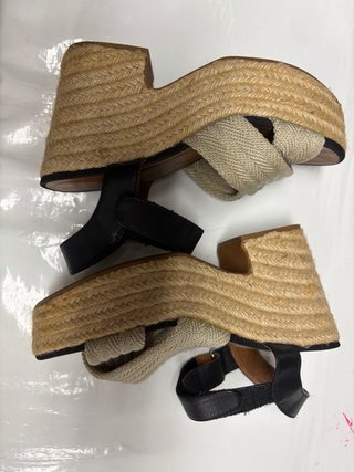 Sandalias Bimba y Lola piel y esparto Liquidación