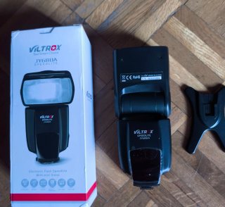 Flash Viltrox JY680A