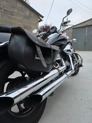 Suzuki Intruder M800 Negra