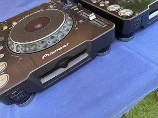 2 x Pioneer CDJ-1000MK3 + Maletines