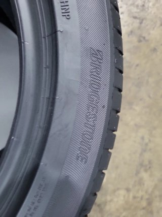 2 Neumáticos 235/50 R18 Bridgestone