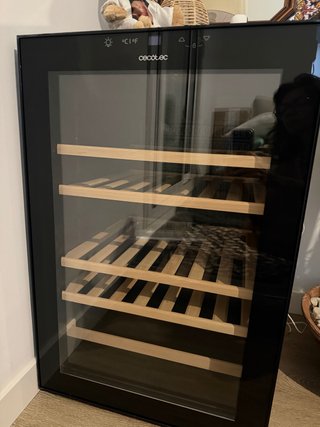 Vinoteca Cecotec 52 botellas sin estrenar