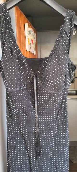 Vestito a pois con bretelle