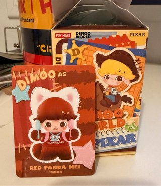 Dimoo x Pixar Red Panda Mei Figura Coleccionable