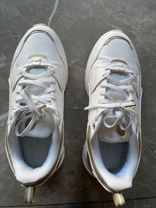 Scarpe donna Puma bianche e oro