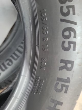 2 Neumáticos 185-65-15 Continental