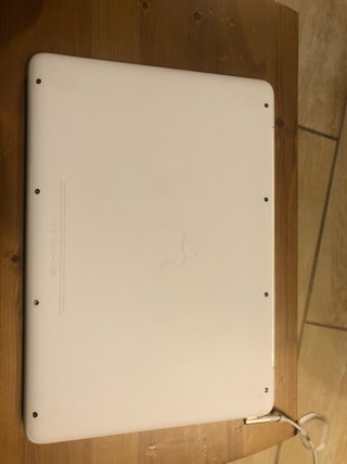 MacBook 13 8GB RAM / 256GB SSD