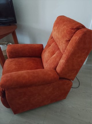 Sillón reclinable naranja de ante