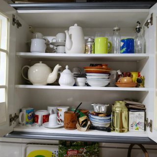 Mueble vitrina cocina madera conglomerada cristal