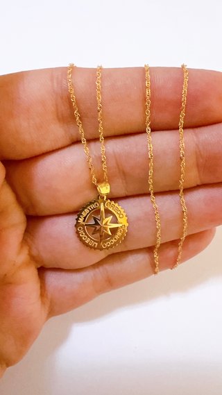 Collana con rosa dei venti in oro giallo 18kt 750