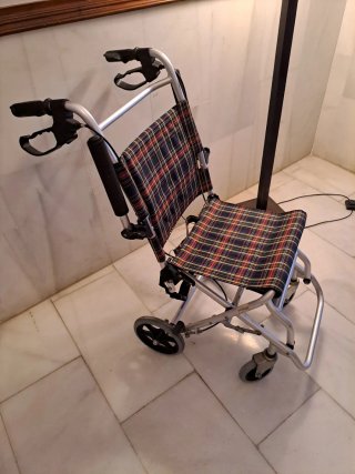 Silla de ruedas para interior de vivienda