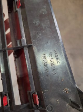 Parrilla Golf MK4
