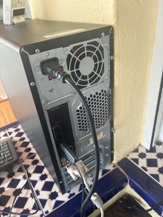 Ordenador PC Dell Inspiron con pantalla Philips