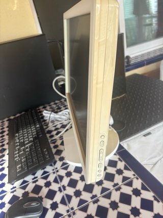 Ordenador PC Dell Inspiron con pantalla Philips