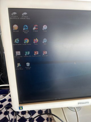 Ordenador PC Dell Inspiron con pantalla Philips