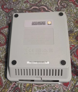 Super Nintendo SNES Classic Mini + 2 Controller