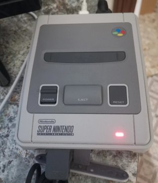 Super Nintendo SNES Classic Mini + 2 Controller