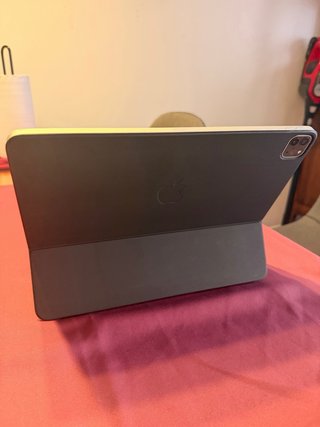 iPad Pro 5ª Gen 512GB 12,9” + Magic Keyboard