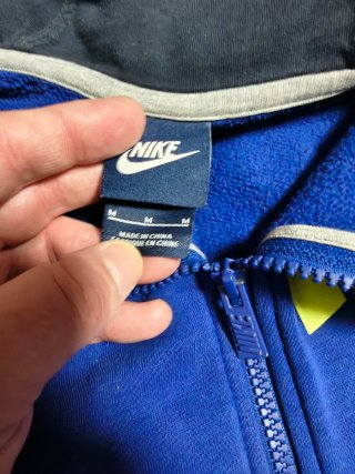 Chándal Nike con cremallera y capucha