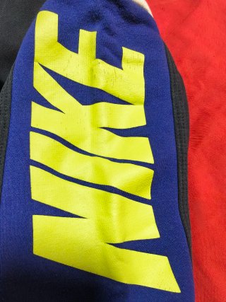 Chándal Nike con cremallera y capucha