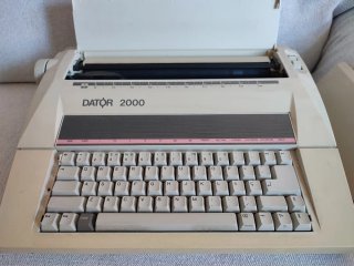 Máquina de escribir DATOR 2000 vintage