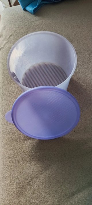 Contenitore Tupperware rotondo