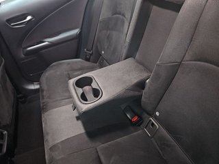 Lexus UX 2.0 300h UX Plus