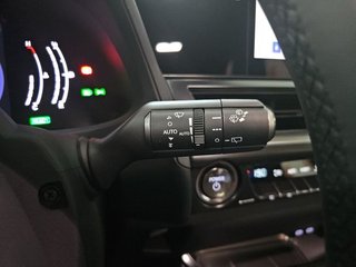 Lexus UX 2.0 300h UX Plus