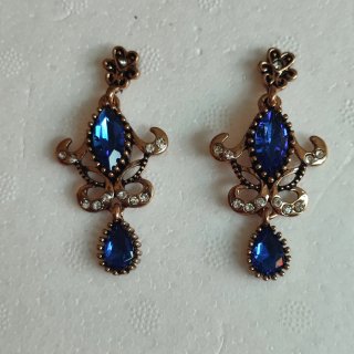 Pendientes azules