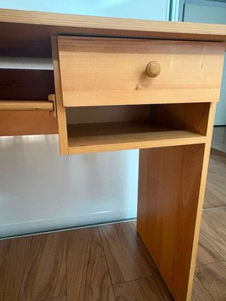 Escritorio de madera para estudiantes, buen estado